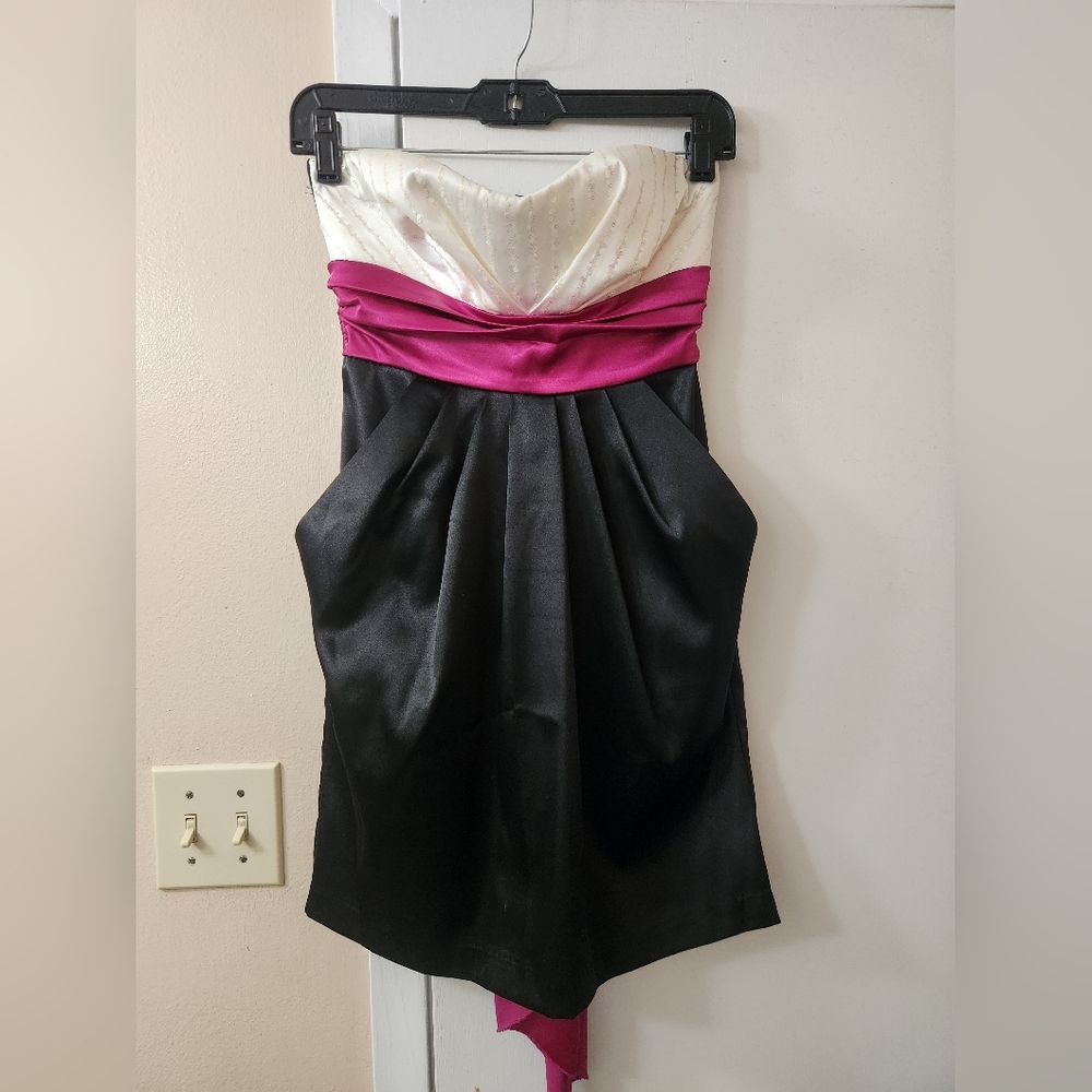 Elegant Black and Pink Strapless Dress